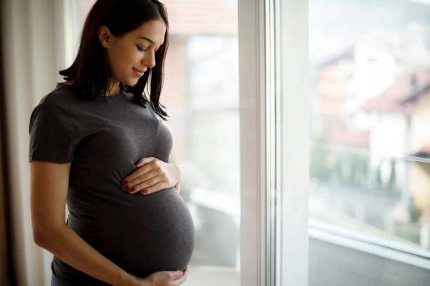 5 Stylish Maternity Wear for Expecting Moms