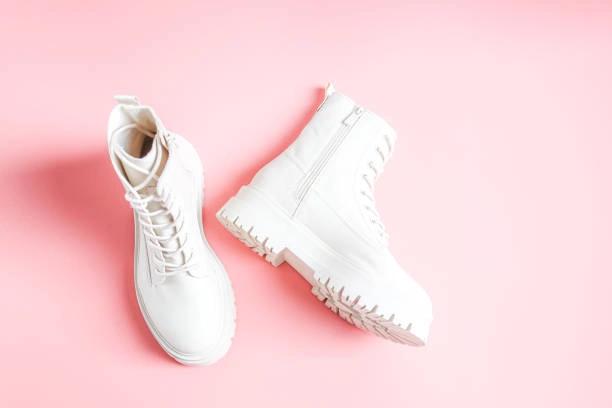 8 Trendy Boots for Fall and Winter