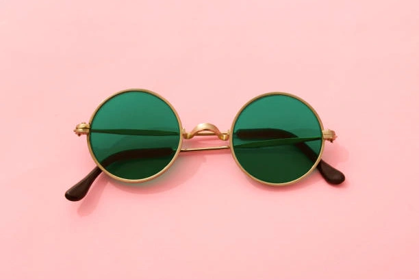 7 Stylish Sunglasses for Every Face Shape